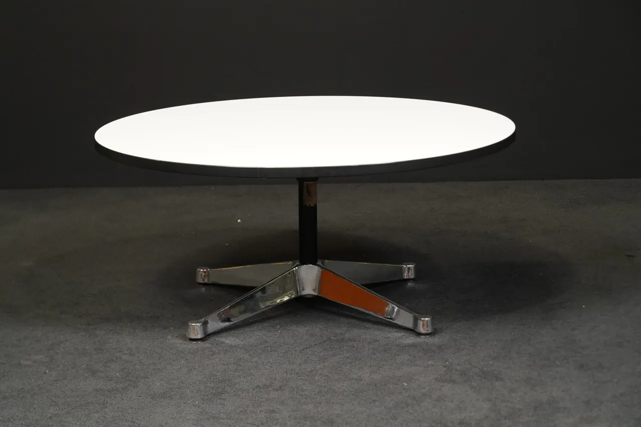 Herman Miller Coffee Table / Couchtisch Kunststoff Chrom — Bild 1