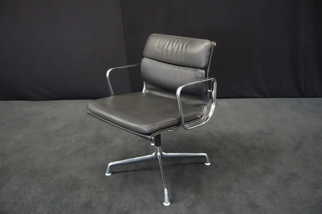 Herman Miller für Vitra | EA 207 Leder / Schwarz — Bild 1