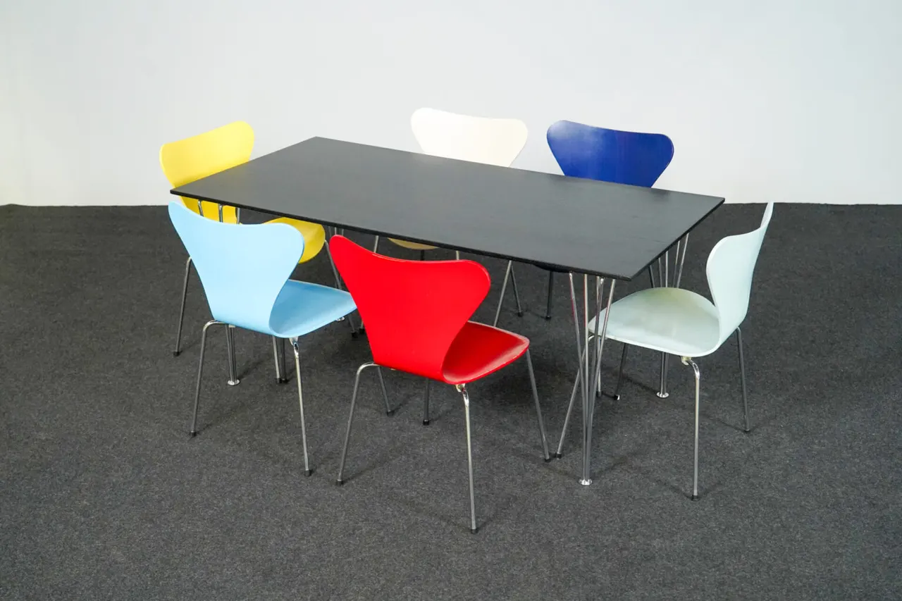Fritz Hansen Rectangular + 6x Serie 7 3107 — Bild 1