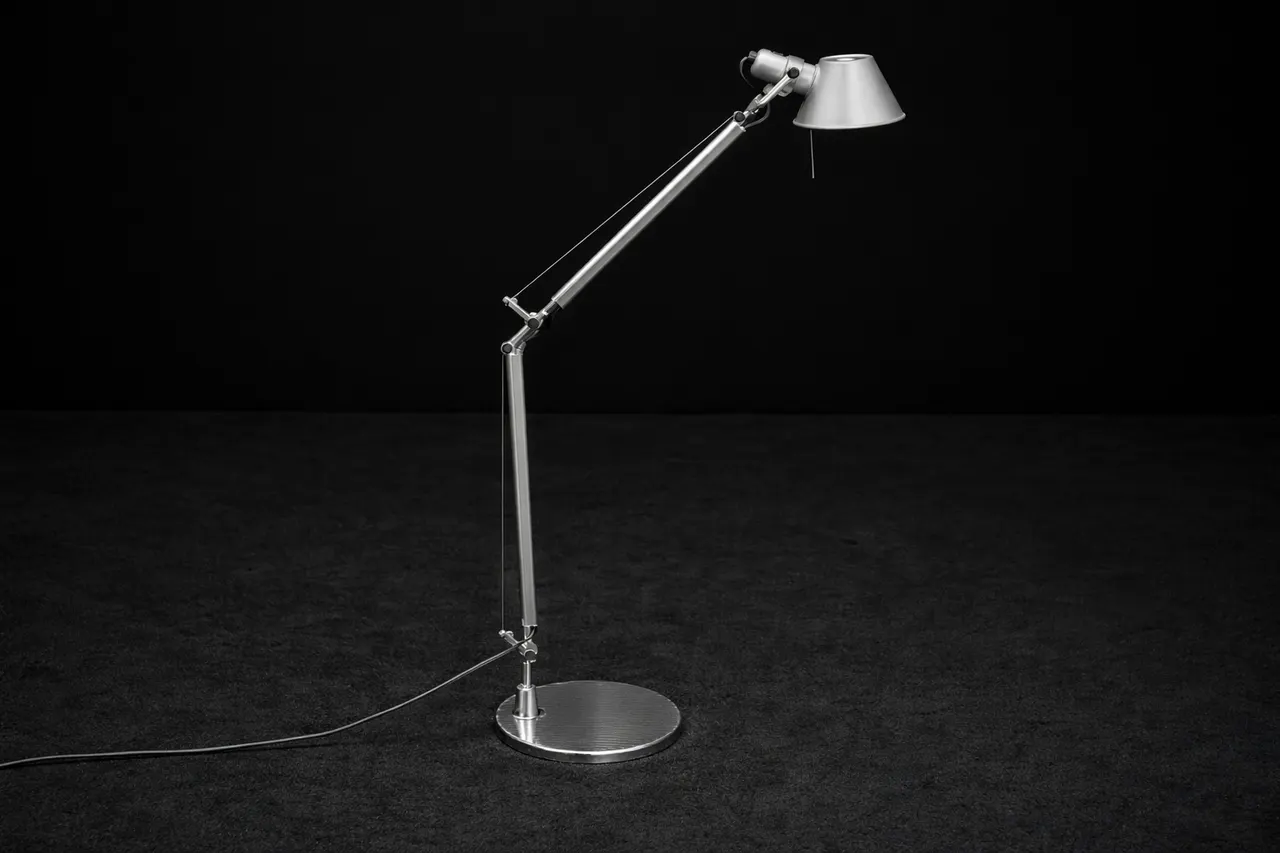 Artemide Tischleuchte ‚Tolomeo Tavolo‘ Aluminium — Bild 1