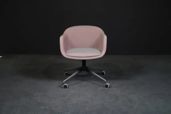 Muuto Bürodrehstuhl Hopsak Violett / Schwarz