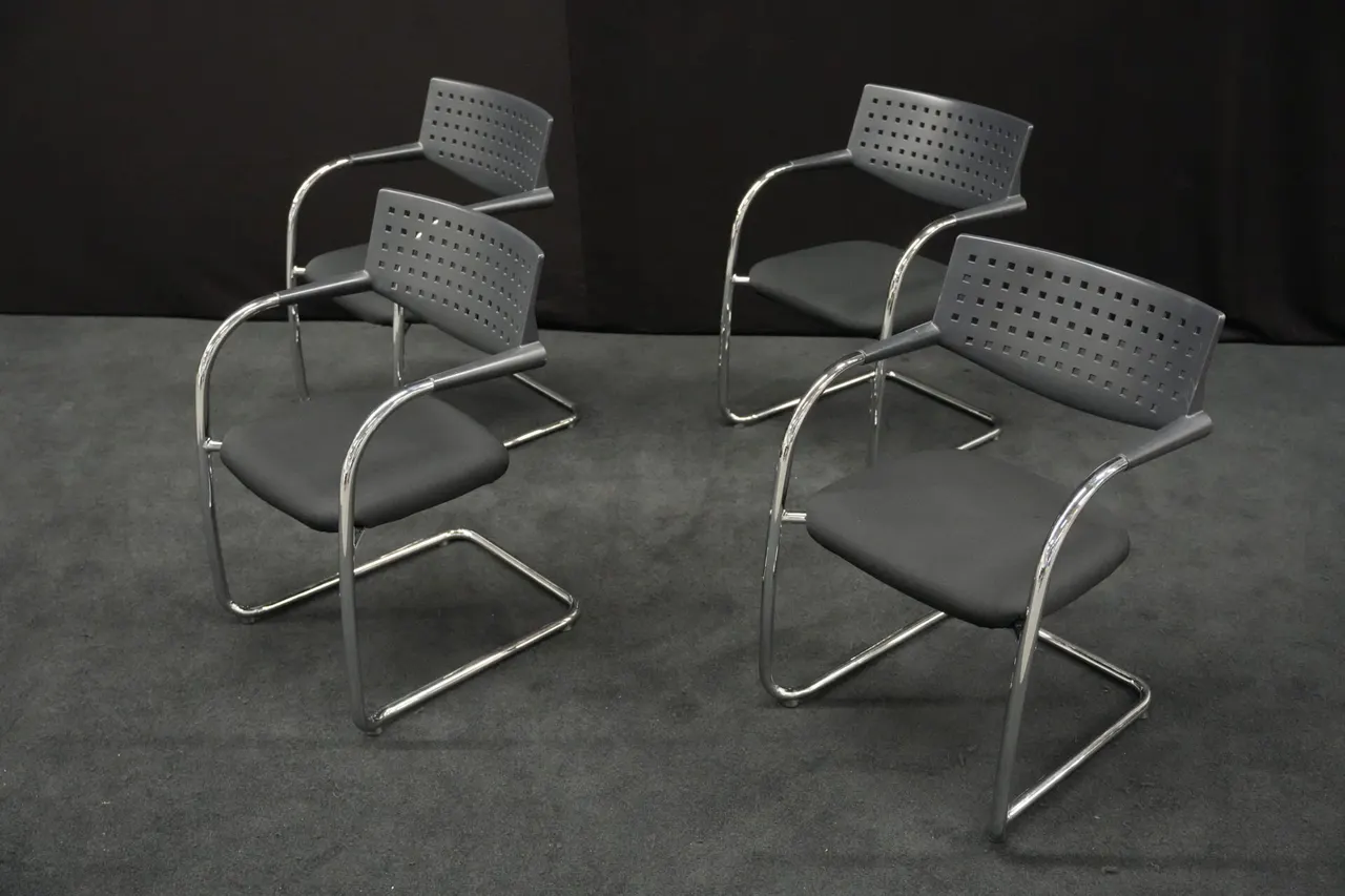 4x Vitra VisaVis Freischwinger Stoff / Schwarz — Bild 1