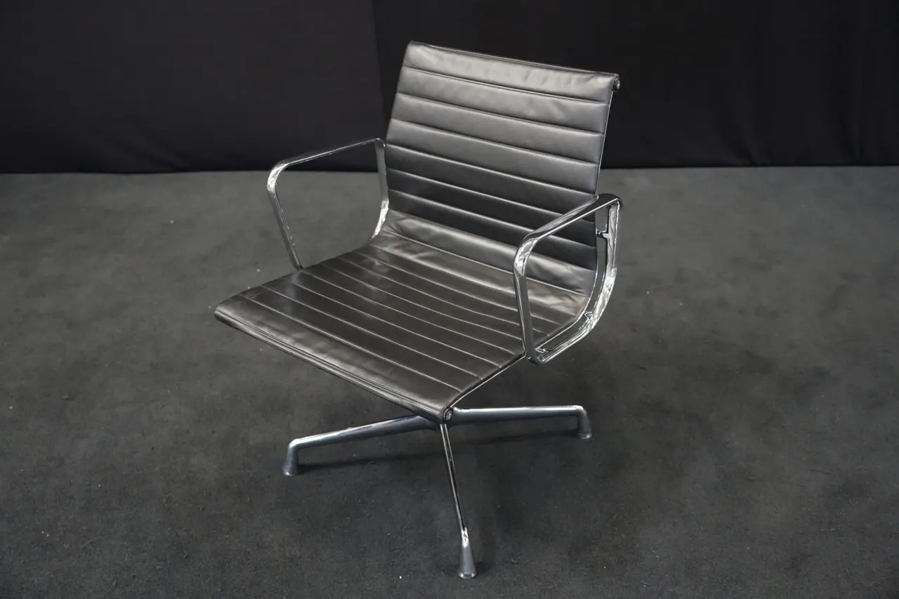 Herman Miller für Vitra – Leder / schwarz — Bild 1