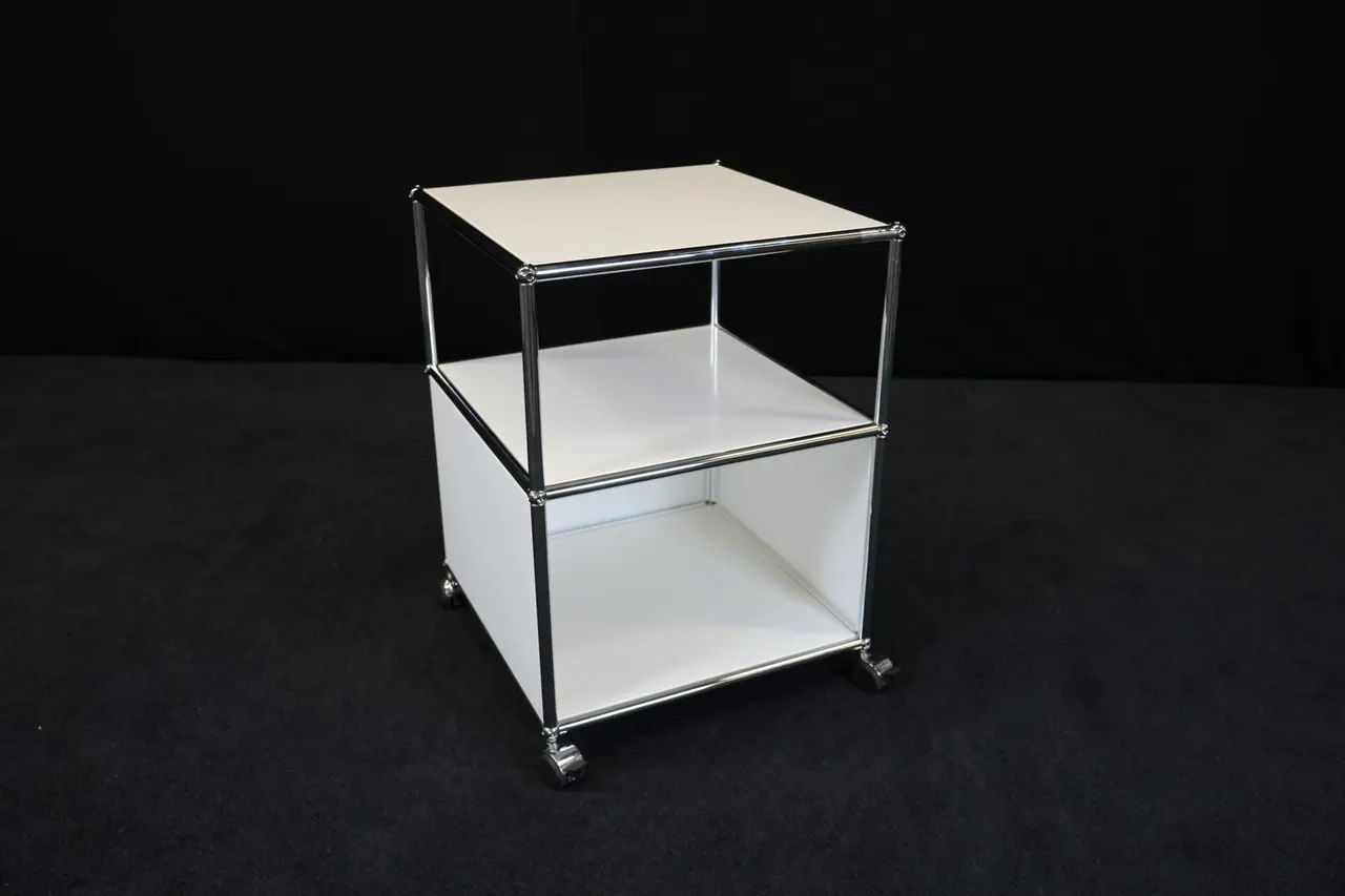 USM Haller Beistelltisch / weiß — Bild 1