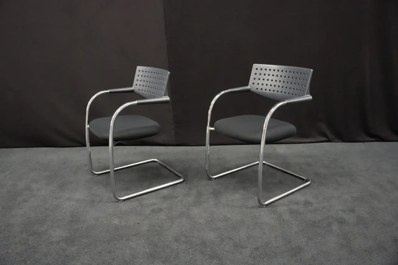 2x Vitra VisaVis Freischwinger Stoff / Schwarz — Bild 1