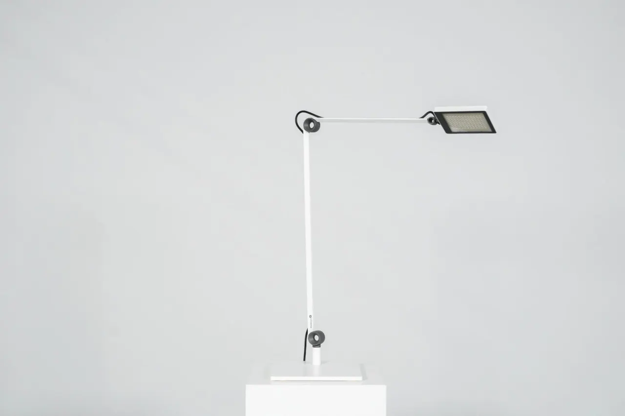 Waldmann Tischlampe — Bild 1