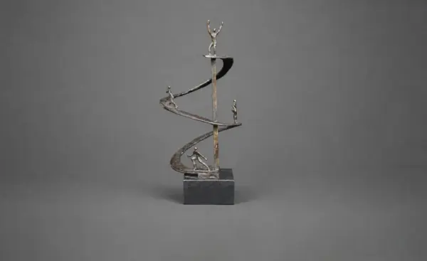 Skulptur „Gerard – Erfolgsspirale“