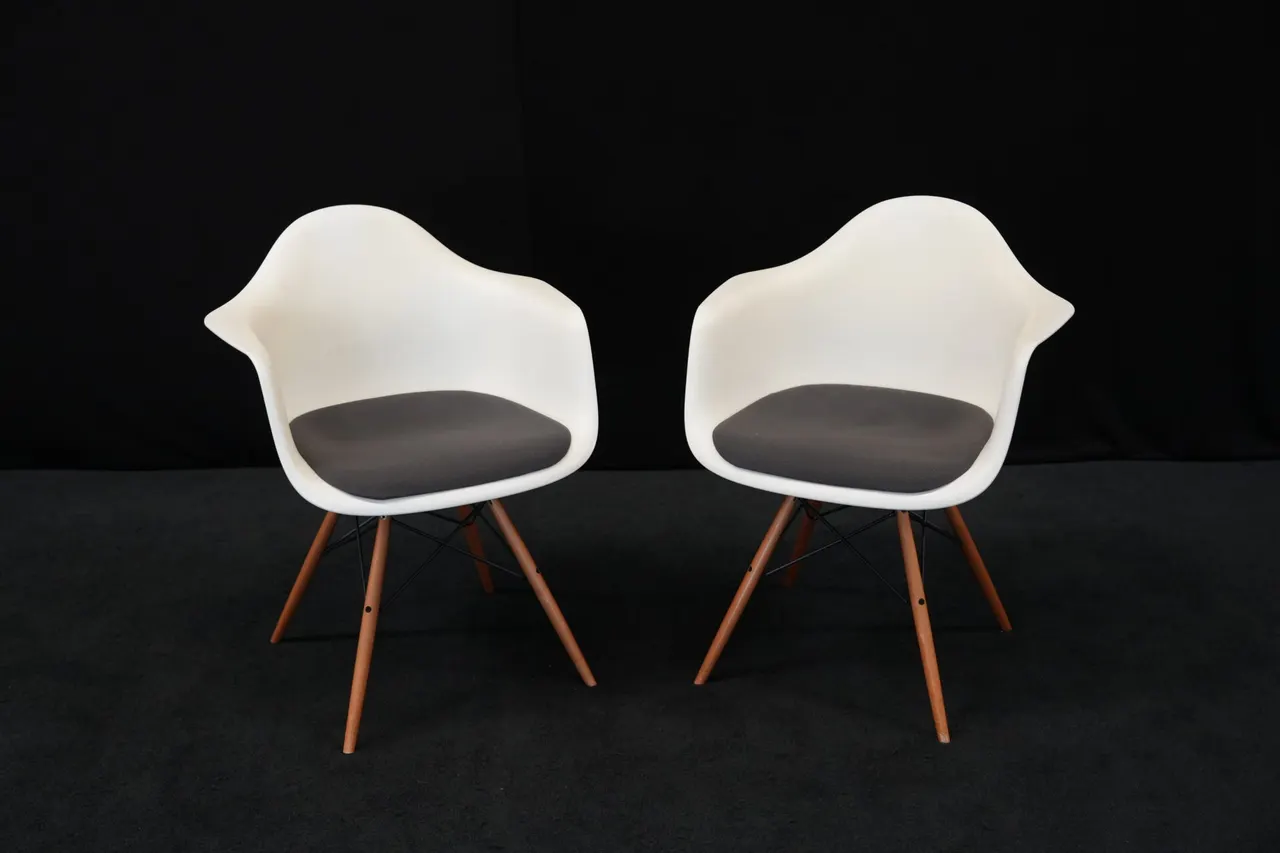 2x Eames Plastic Armchair RE DAW — Bild 1