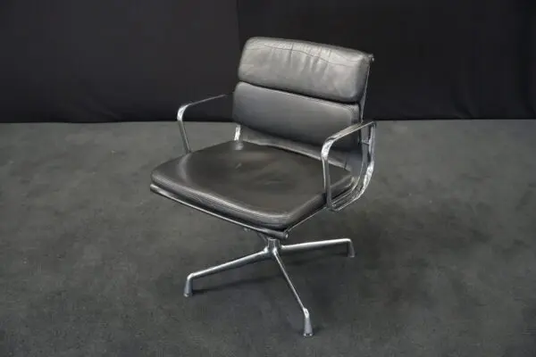 Herman Miller für Vitra | EA 208 Leder / Schwarz