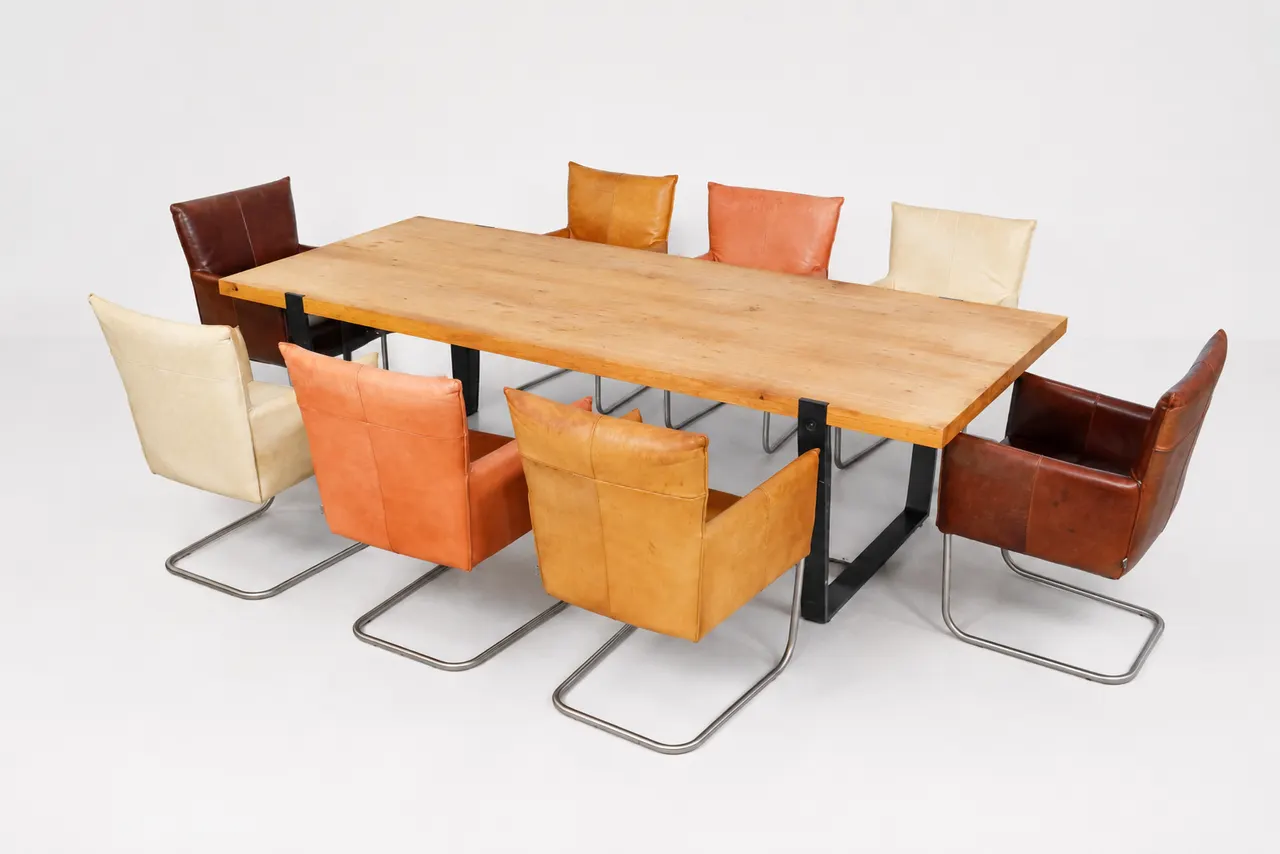Konferenzset aus Holztisch + 8x Freischwinger — Bild 1