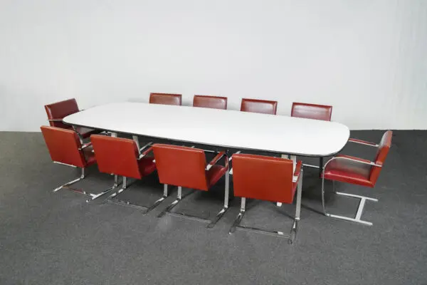 Vitra Konferenztisch + 10x Knoll Brno