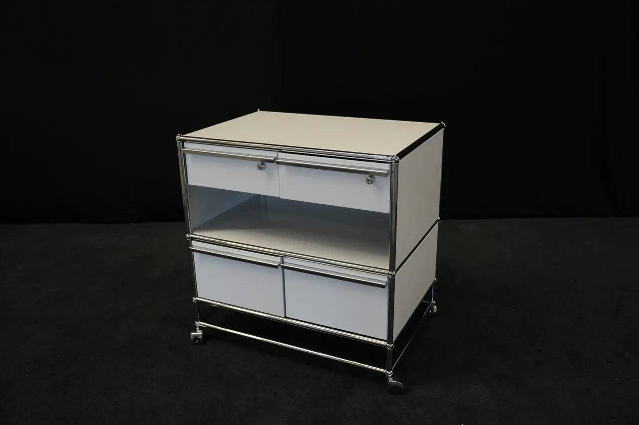 USM Haller Sideboard / Lichtgrau RAL 7035 — Bild 1