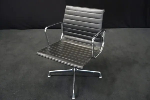 Herman Miller für Vitra – Leder / schwarz