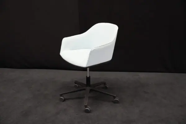 Vitra Softshell Chair / Hellblau