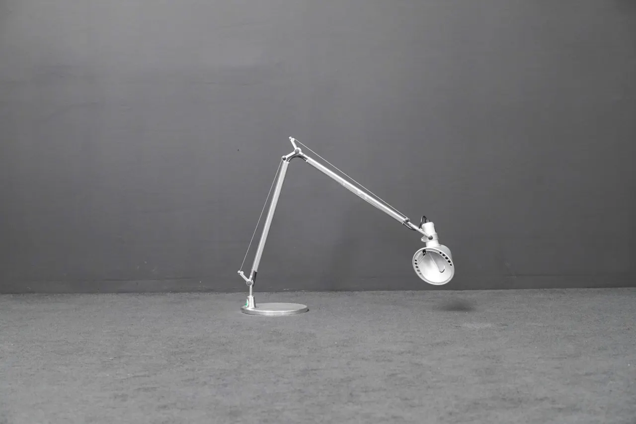 Artemide Tolomeo Tavolo Aluminium — Bild 1