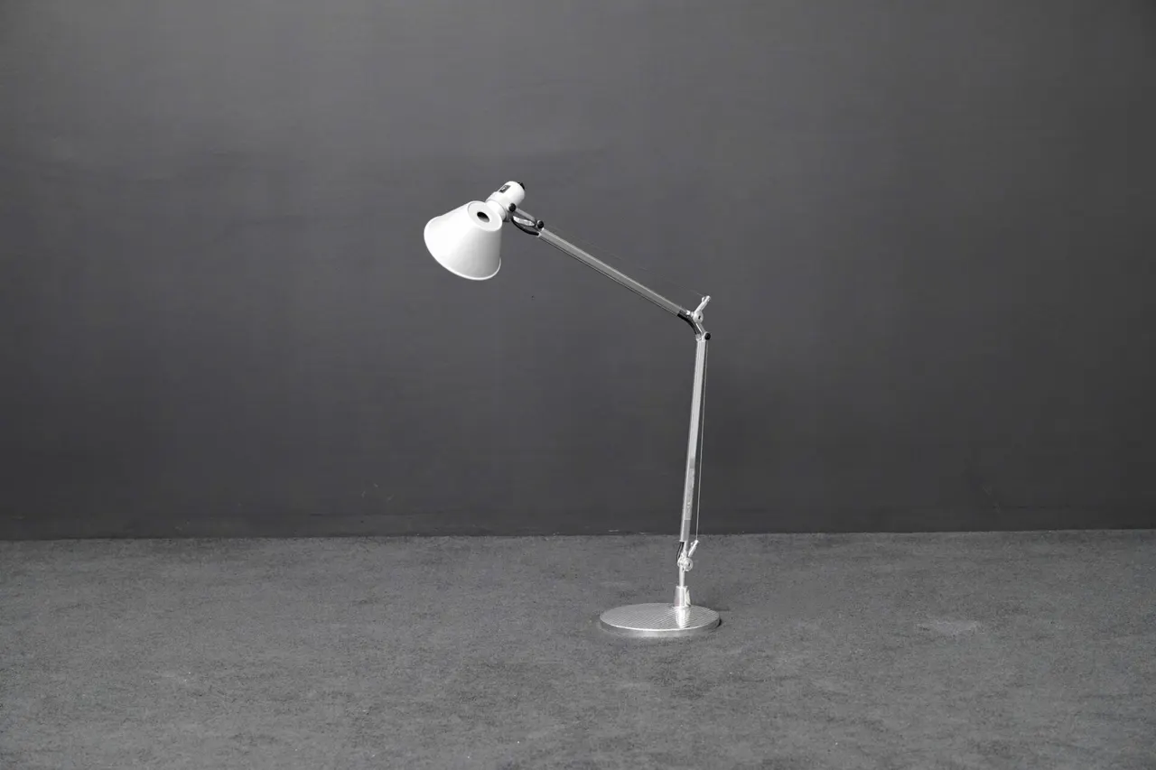 Artemide Tolomeo Tavolo Aluminium — Bild 1