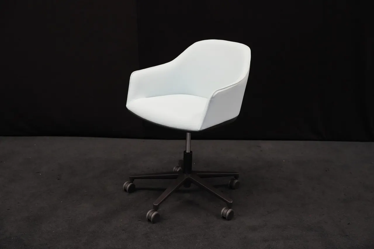 Vitra Softshell Chair / Hellblau — Bild 1