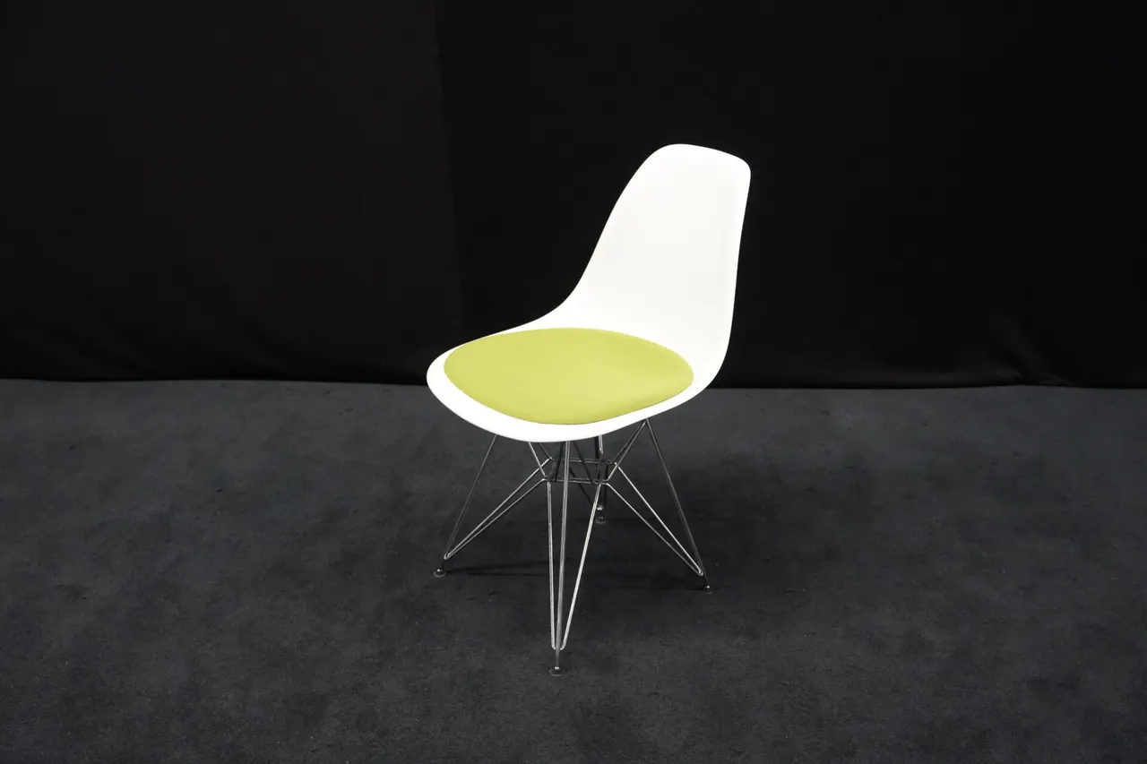 Vitra Plastic Side Chair RE DSR — Bild 1