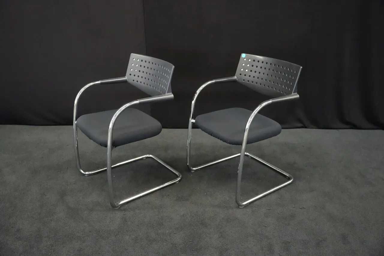 2x Vitra VisaVis Freischwinger Stoff / Schwarz — Bild 1