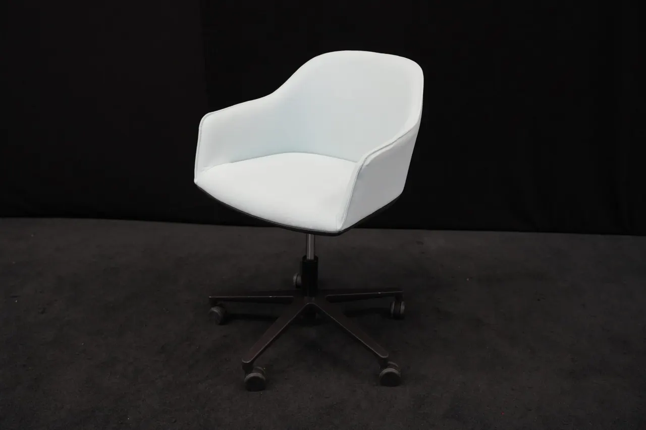 Vitra Softshell Chair / Hellblau — Bild 1