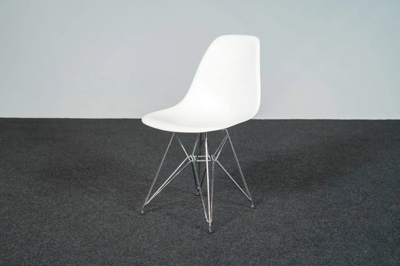 Vitra DSR Plastic Chair — Bild 1