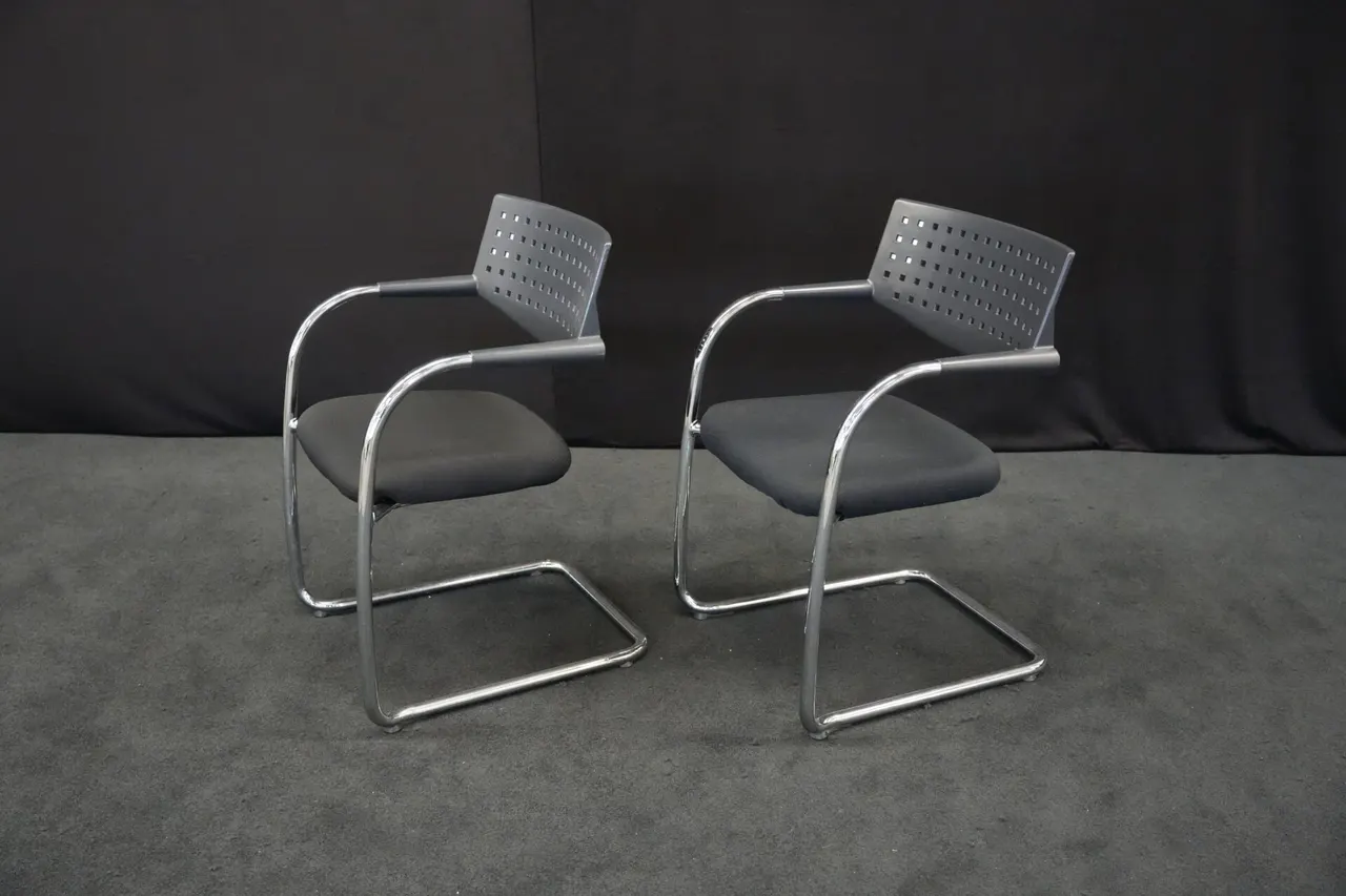 2x Vitra VisaVis Freischwinger Stoff / Schwarz — Bild 1