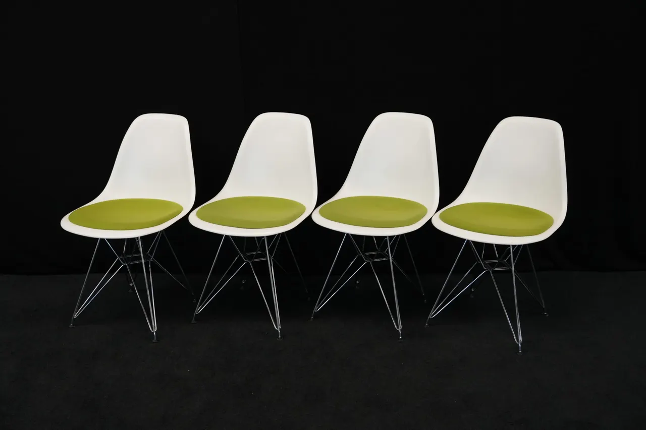 4x Vitra Plastic Side Chair RE DSR — Bild 1